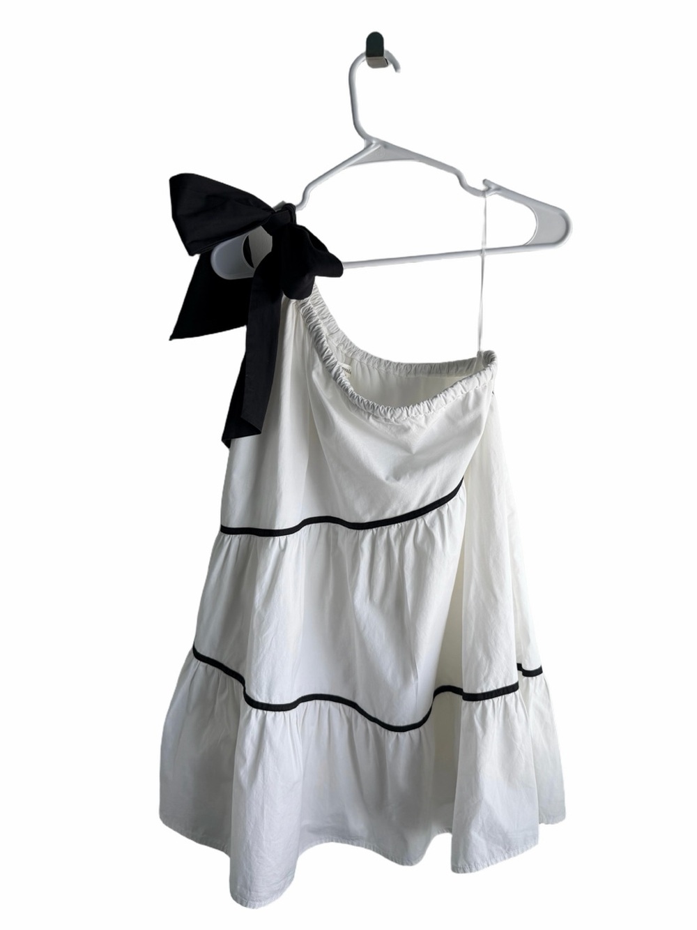 Lalavon One Shoulder White Poplin Babydoll Mini Dress with Black Piping - M
